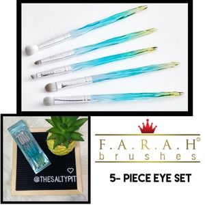 NIP F.A.R.A.H Show Me Magic Eye Brush Set, 5 Piece